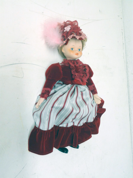 muneca porcelana deco infantil 28-41x22x10 1u